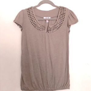 Short Sleeve Brown Top with Round Metallic Accents